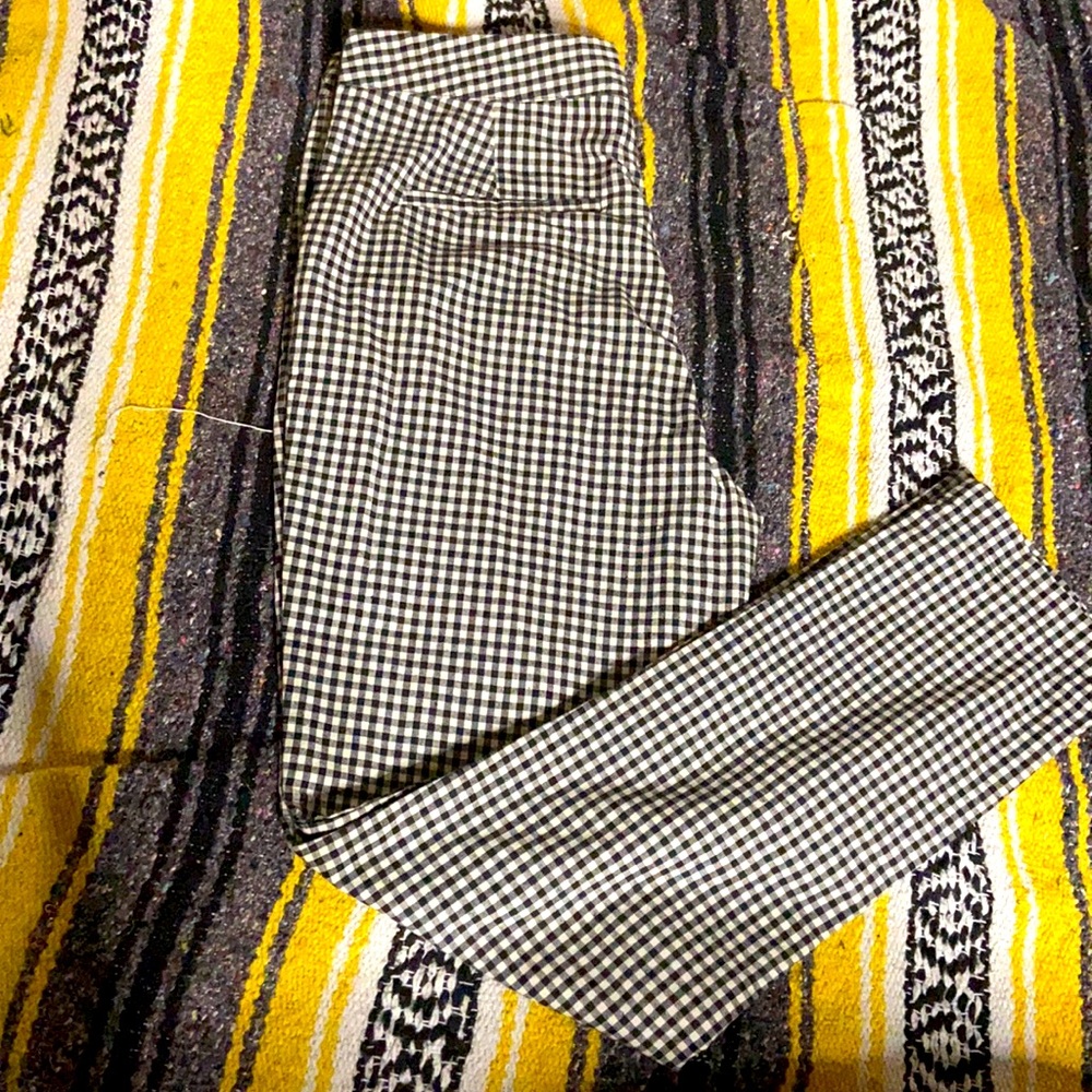 Black and white, sauce large fits like medium